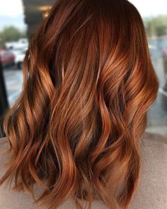 Ginger Beer Is the Red-Orange Hair-Color Trend You're About to Fall in Love With | Allure Copper Hair Colour, Beer For Hair, Red Hair Trends, Pulp Riot Hair Color, Lumpy Space, Short Bobs, Hair Color Orange, Dyed Hair Pastel, Copper Hair Color