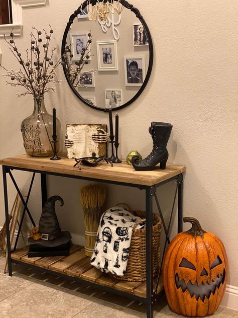 Fall Decor Entryway Table, Fall Entry Table Decor, Halloween Entry Table, Fall Entry Table, Holiday House Decor, Fall Apartment Decor, Halloween Living Room, Entry Table Decor, Fall Room Decor