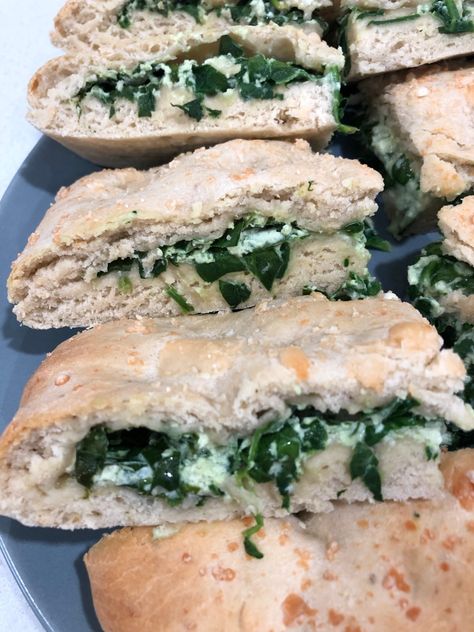 Spinach And Ricotta Stuffed Focaccia Bread Recipe – Our Little Chateau Stuffed Focaccia Bread, Timbale Recipe, Stuffed Focaccia, Focaccia Bread Recipe, Spinach And Ricotta, Fennel Sausage, Stuffing Ingredients, Microwave Grill, Italian Foods