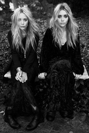 sisters Yellow Kittens, Olsen Twins Style, Look Boho Chic, Mary Kate Ashley, Olsen Twins, Mary Kate Olsen, Ashley Olsen, Mode Boho, Rachel Bilson