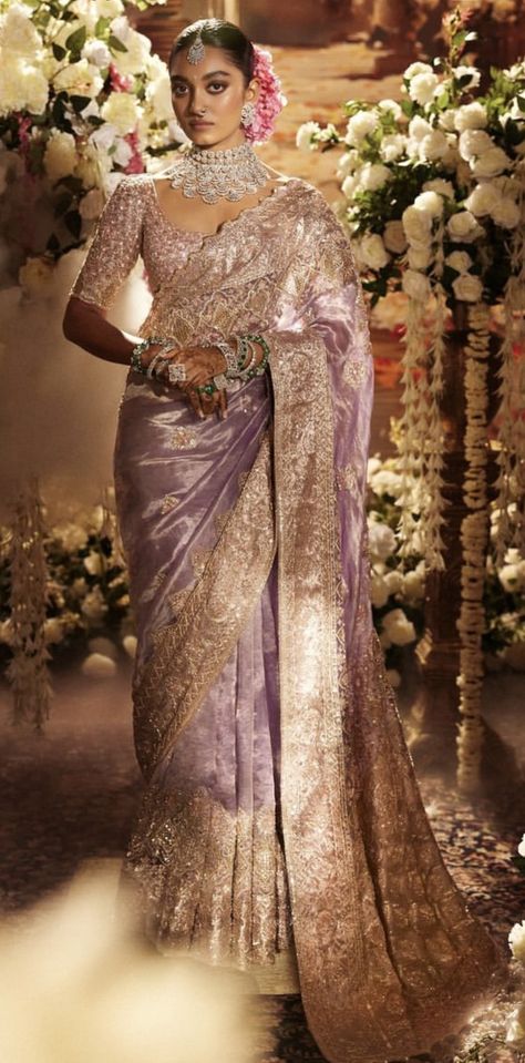 Reception Look Bride Indian Saree, Reception Saree Look, Engagement Saree, Reception Saree, Saree Wearing Styles, Simple Saree Designs, Bridesmaid Saree, Indian Bride Outfits, Saree Fashion