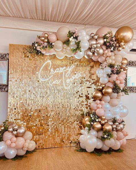 The best wedding photo backdrop🎈 Repost IG: @feather.and.fox #weddingbackdrop #sequinwall #balloonarch #eveningreception #weddingentertainment #weddingfun #weddingdecor #crazyinlove #weddingballoons Sequin Wall Backdrop, Wedding Photo Backdrop, Honeymoon Inspiration, Sequin Wall, Photo Backdrop Wedding, Sequin Backdrop, Shimmer Wall, Wedding Design Decoration, Eco Wedding