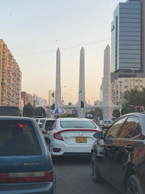 Karachi Road Snap, Karachi Driving Snaps, Madina Sharif Beautiful Pic, Pakistan Beauty, Pakistan Pictures, Fake Gifts, Aesthetic Instagram Accounts, Fake Insta, Random Clicks