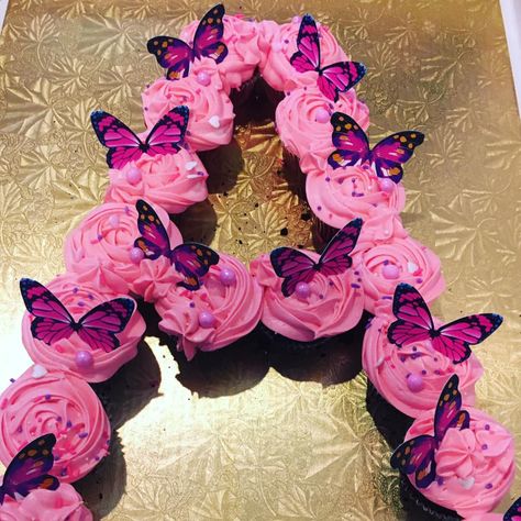 Cupcake Butterfly Cake, Pull Apart Cake Ideas, Diy Butterfly Cake, Easy Butterfly Cake, Butterfly Birthday Party Cake, 16 Pull Apart Cupcake Cake, Butterfly Shaped Cake, Butterfly 1st Birthday Party Theme, Butterfly Cupcakes Ideas