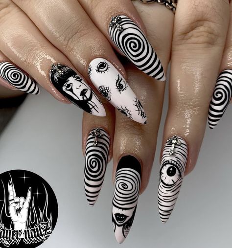 Junji Ito Nail Art, Junji Ito Nails, Nail Halloween, Halloween Nail Art Ideas, Black Halloween Nails, Horror Nails, Country Nails, Hello Nails, Hippie Nails