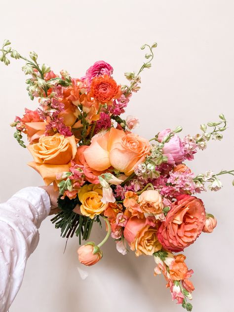 Sunset Tones Bridal Bouquet -#elopementweddingflowers Fall Flowers Bouquet Wedding, Sunset Color Bridal Bouquet, Peach Floral Bouquet, Pink Orange And Yellow Bouquet, Sunset Colored Flowers, Pastel Sunset Color Palette Wedding, Bright Spring Bridal Bouquet, Sunset Flower Arrangements, Sunset Color Flower Arrangements