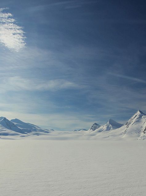 natural,Beautiful scenery,desert,Scenery Arctic Landscape, East Of The Sun, Arctic Tundra, Arctic Circle, Fantasy Landscape, The Snow, Beautiful World, The Great Outdoors, A Man