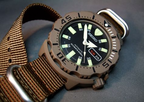 Seiko Monster, Mens Watches Military, Tactical Watch, Stylish Watches Men, Seiko Mod, Swiss Army Watches, Amazing Watches, Best Watches For Men, Military Watches