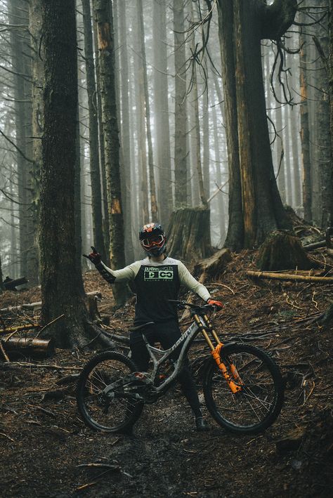 Mtb Aesthetic, Mtb Wallpaper, Mtb Photography, Bike Pose, Mountain Biking Photography, Mountain Bike Action, Mt Bike, Bicycle Mountain Bike, Downhill Bike