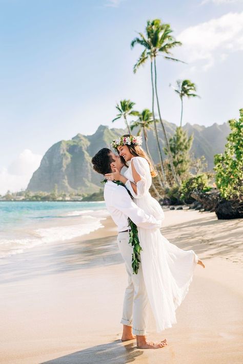 Oahu Hawaii Beach Elopement. E and E Photography Hawaii wedding photographer. Wedding Pictures Beach, Beach Wedding Pics, Sunset Beach Weddings, Hawaii Beach Wedding, Hawaii Wedding Photography, Dream Beach Wedding, Hawaii Elopement, Wedding Picture Poses, Beach Wedding Photography