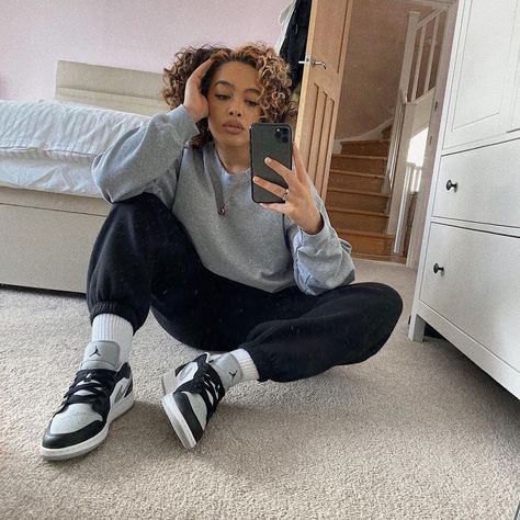 Low Air Jordan 1 Outfit, Jordan 1 Lows Outfit Women, Grey Jordans Outfit, Jordan Low Outfit, Air Jordan 1 Low Outfit Women, Air Jordan 1 Low Outfit, Jordan 1 Low Shadow, Air Jordan 1 Shadow, Jordan 1 Shadow