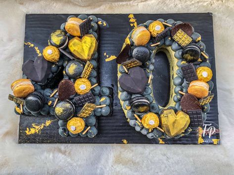 Had so much fun making this one! #numbercake #numbercakes #blackandgold #blackandgoldcake #blackandgoldbirthday #blackandgoldmarble #lettercake #lettercakes #theflourpetalbakery Blue And Gold Number Cake, Black And Gold Number Cake, Number Cake For Men, Gold Number Cake, Cake For Men, Black And Gold Cake, Cake Number, Orange Number, Letter Cake