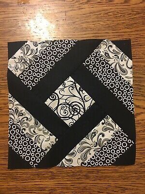 Black And White Quilt, Quilt Blocks Easy, Big Block Quilts, Black And White Quilts, Quilted Table Runners Patterns, Quilt Block Patterns Free, Quilt Square Patterns, Star Quilt Blocks, Easy Quilt Patterns