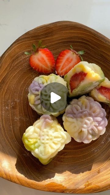 Dana | home chef👩🏻‍🍳 on Instagram: "I’m only here for the custard filled snow skin moon cakes during mid autumn festival aka moon cake day aka super yummy dinner with  my Chinese family 😬  It’s an old recipe but this delicious strawberry filled snowskin mooncake is perfect for mid autumn festival! Recipe linked in prof or google ‘Dana mooncake’ 💕😗" Snowskin Mooncake, Festival Recipe, Chinese Family, Mooncake Festival, Moon Cakes, Cake Day, Custard Filling, Strawberry Filling, Autumn Festival