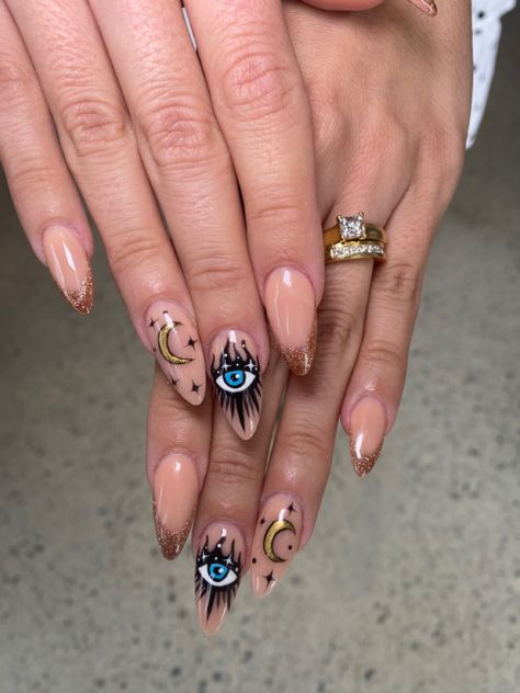 Third Eye Nails Acrylic, Nail Designs With Eyes, 3rd Eye Nails, Nails With Eye Design, Third Eye Nail Art, Nails Eye Design, Nail Art Eyes Design, Almond Nails Evil Eye, Eyes Nails Design