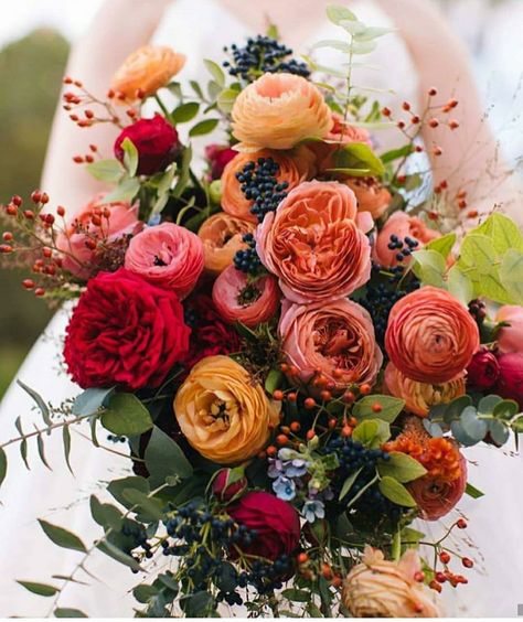 Spanish Wedding Florals, Tiny Wedding, Jewel Tone Wedding, Fall Wedding Bouquets, Fall Wedding Flowers, Theme Color, Wedding Vibes, Deco Floral, Bouquet Of Flowers