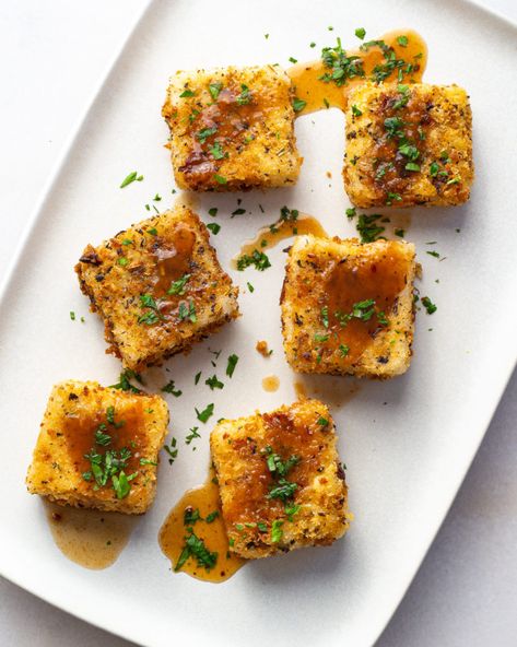 Crispy Sage Tofu | Thanksgiving Tofu Tofu Thanksgiving, Thanksgiving Tofu, August Recipes, Justine Snacks, Justine Doiron, Thanksgiving 2022, Thanksgiving 2023, Vegetarian Thanksgiving, Veg Food