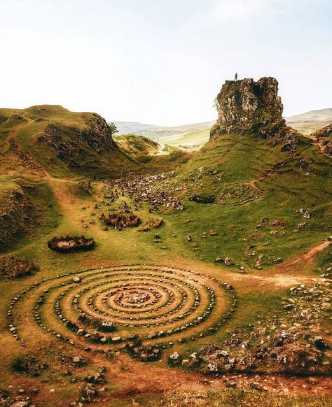 Simply Scotland on Instagram: “Fairy Glen by @alerdoci on the Isle of Skye is probably one of the most picturesque places you will see! Have you been to Fairy Glen?✨…” Celtic Fairy, Fairy Circle, Scottish Pride, Fairy Glen, Celtic Circle, Isle Of Skye Scotland, Travel Scotland, The Isle Of Skye, Skye Scotland