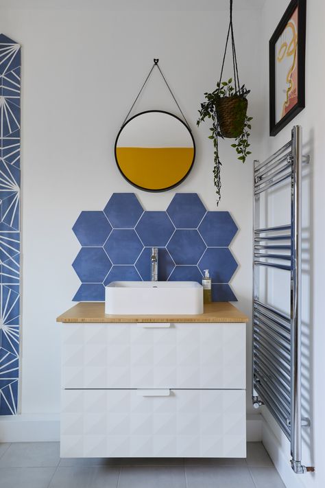 Toilet Splashback Ideas, Cloakroom Splashback Tiles, Sink Splashback Bathroom, Bathroom Splashback Tiles, Sink Tiles Bathroom, Bathroom Sink Splashback Ideas, Bathroom Sink Splashback, Bathroom Splashback Ideas, Hexagon Tiles Bathroom