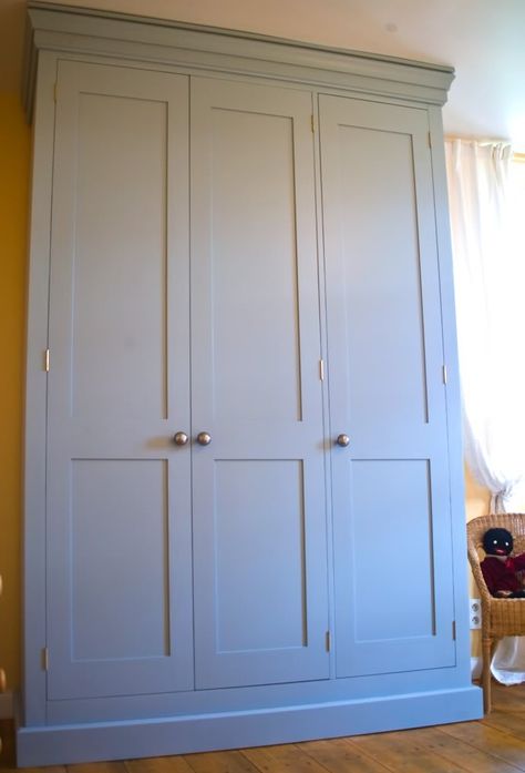 Built In Wardrobe Ideas Alcove, Hall Cupboard, Fitted Bedroom Furniture, Bedroom Built In Wardrobe, Bedroom Cupboards, Cupboard Door Knobs, Wardrobe Door Designs, Built In Cupboards, Fitted Bedrooms