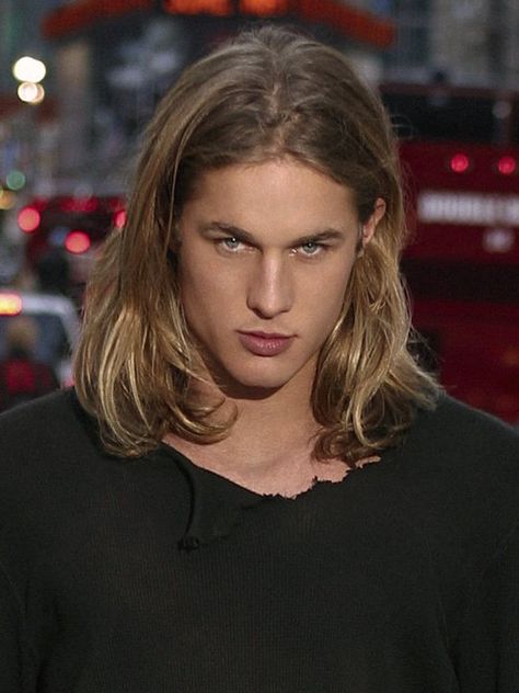 Travis Fimmel (Calvin Klein) Travis Fimmel Calvin Klein, Man With Long Hair, Men's Long Hairstyles, Travis Fimmel, Boys Long Hairstyles, Corte De Cabelo Masculino, Blonde Guys, Tarzan, Long Hair Styles Men