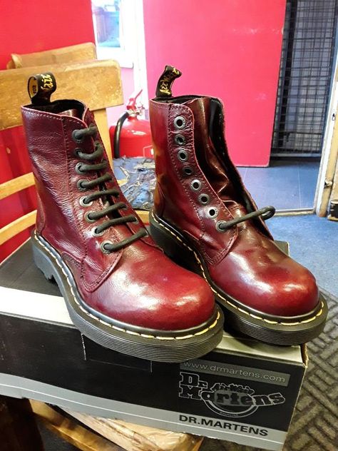 Very beautiful! Exactly as in the photos and good material. I'm well satisfied! I will use a lot! No defects. Dr Martens Vintage, Yellow Stitch, Digital Wardrobe, Red Leather Boots, Doc Martens Boots, Black Nike Shoes, Hiking Fashion, Crochet Inspo, Dior Fashion