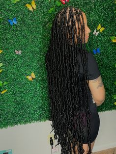 Soft Loca, Black Soft Locs, Medium Soft Locs, Extended Soft Locs, Long Soft Locs, Soft Locs Hairstyles, Soft Faux Locs, Soft Locs, Feed In Braids Hairstyles