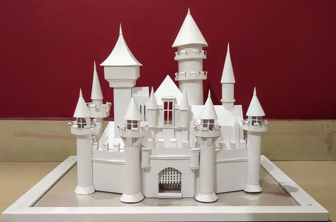 Disney Palace made out of cardboard Disney Palace, Enchanted Castles, Paper Buildings, Cardboard Castle, Easy Model, Paper Architecture, Cardboard House, Poster Drawing, Disney Castle