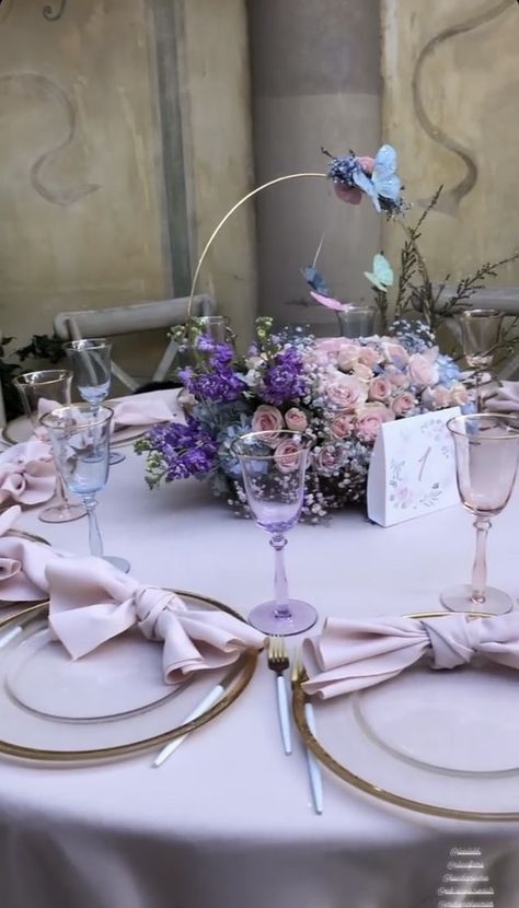 Floral Butterfly Centerpiece, Lilac Butterfly Centerpieces, Butterfly Flower Centerpieces, Butterfly Floral Centerpieces, Butterfly Party Centerpieces Diy, Butterfly Centerpieces Quinceanera, Purple Butterfly Centerpieces, Butterfly Centrepiece, Butterfly Baby Shower Ideas Centerpieces