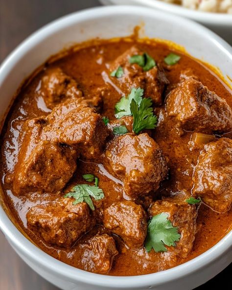 Beef Vindaloo Recipe Indian, Turkish Beef Recipes, Beef Indian Recipes, Beef Curry Recipe Indian, Beef Recipes Indian, Beef Vindaloo Recipe, Lamb Vindaloo Recipe, Beef Vindaloo, Lamb Vindaloo