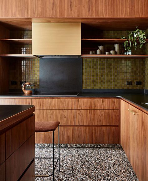 65 Adorable Mid Century Modern Kitchen Ideas Kitchen Flooring Trends, Mcm Kitchen, Mid Century Modern Kitchen, Flooring Trends, Classic Kitchen, Mid Century Kitchen, Modern Kitchen Cabinets, Modern Cabinets, Kitchen Projects