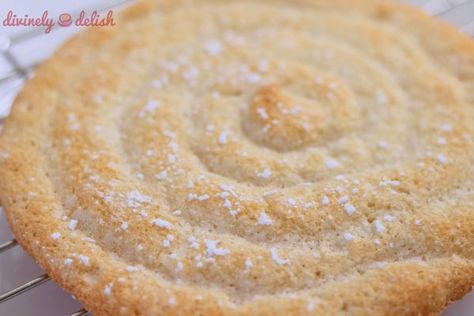 Almond Dacquoise – Divinely Delish Dacquoise Recipe, Dacquoise Cake, French Pastries Recipes, Cake Form, Buttercream Filling, Biscuit Bake, Meringue Buttercream, Pastry Tart, Swiss Meringue