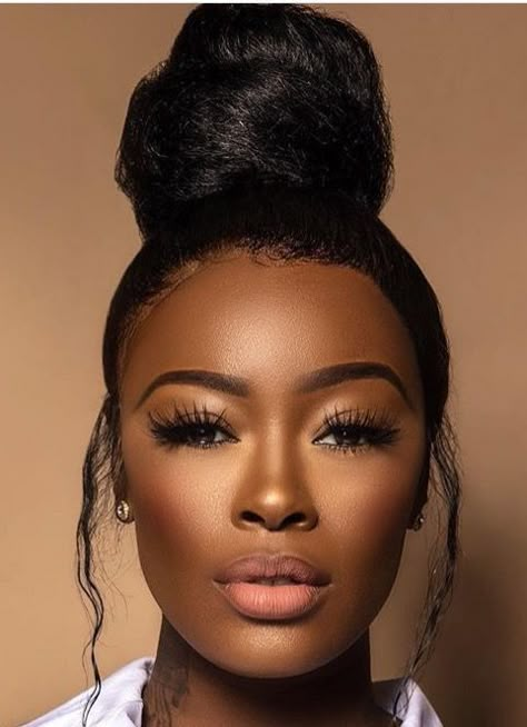 SIMPLY BEAUTIFUL!!! Makeup Bibir, Nude Lip Makeup, Mekap Mata, Makeup Tip, Smink Inspiration, Black Women Makeup, Makijaż Smokey Eye, Makeup Hacks, Trendy Makeup