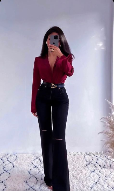 Red Satin Shirt Outfit Classy, Red And Black Outfits For Women Classy Business Casual, Red Dress Shirt Outfit, Red Satin Blouse Outfit, Red Silk Shirt Outfit, Satin Shirt Outfits, Red Satin Top Outfit, Red Satin Shirt Outfit, Red Satin Shirt