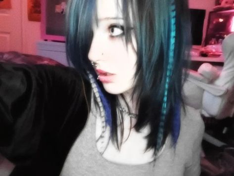 Emo Hair Color, Black Scene Hair, Hair Color Underneath, Red Hair Inspo, Emo Hair, Pretty Hair Color, Peinados Fáciles Para Cabello Corto, Short Hair Color, Alternative Hair