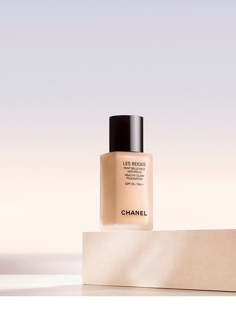 Ad Inspiration, Chanel Cosmetics, Cosmetic Creative, Graphic Background, Products Photography, Wood Colour, Cosmetics Photography, Beauty Products Photography, Chanel Beauty