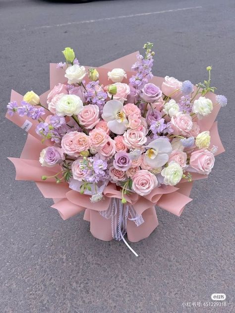 Beautiful Bouquet Of Flowers Birthday, Flowers Bouquet Aesthetic, Flower Bouquet Birthday, Flowers Luxury, Flower Boquet, Rose Flower Arrangements, Luxury Flower Bouquets, Flower Bouquet Diy, Prettiest Bouquet