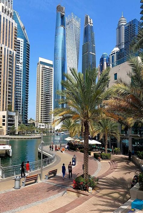 Marina Dubai 🇦🇪 Dubai Marina, Dubai City, Beautiful Places To Travel, City Life, Abu Dhabi, Nature Beauty, Amazing Photography, Places To Travel, Beautiful Places