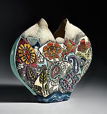 Coil Pottery, Ceramics Pottery Vase, Heart Vase, Old Vases, Vase Crafts, Slab Pottery, Ceramic Techniques, Clay Vase, Ceramic Ideas