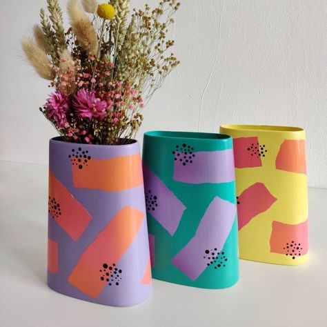 Vase Painting Ideas, Narrow Vase, Painting Pots, Stem Flowers, Vase Plant, Vase Painting, Diy Pottery Painting, Painted Pots Diy, Posca Marker