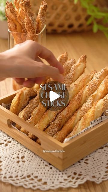 Banana Recipes Indian, Fast Snack Recipes, Puff Pastry Sticks, Puff Pastry Snacks, Cheese Sticks Recipe, Fast Snack, Cheese Stick, Cheese Puff, Cheese Puff Pastry