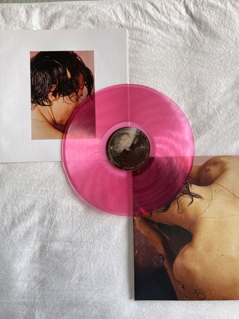 Harry Styles Pink Vinyl, Vinyl Records Harry Styles, Harry Styles Debut Album Aesthetic, Cool Vinyl Records, Harry Styles Vynil, Vinyl Collection Aesthetic, Harry Styles Record, One Direction Vinyl, Harry Styles Vinyl