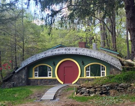 Hobit Houses, Case Sotterranee, Hobbit Home, Hobbit Homes, Hobbit Houses, Alternative Homes, Tolkien Hobbit, Earth Sheltered Homes, Casa Hobbit