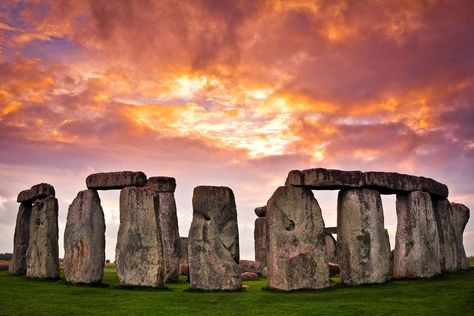 Stonehenge, England Amesbury England, Stonehenge England, Best Hd Background, Stone Age Art, Ancient Ireland, Life Paint, History Painting, Architectural Sketch, Art Sites