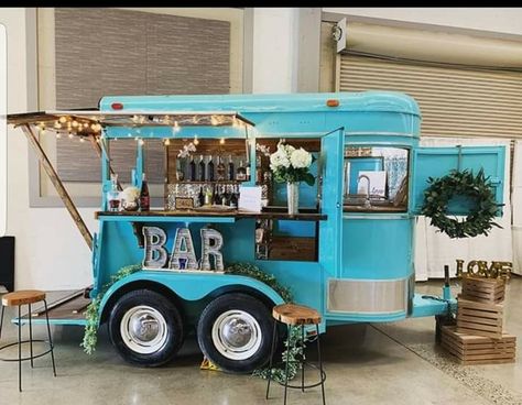 Porch Projects, Converted Horse Trailer, Horsebox Bar, Trailer Bar, Bar On Wheels, Mobile Coffee Shop, Coffee Trailer, Travel Bar, Rustic Porch