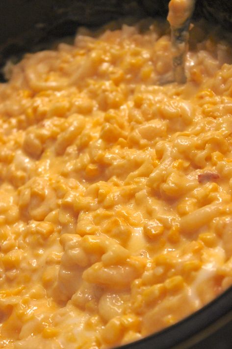 Creamed Corn Mac And Cheese, Corny Mac And Cheese Crockpot, Mac And Corn Crockpot, Macaroni Corn Casserole Crockpot, Mac And Cheese Corn Casserole, Spaghetti Corn Casserole, Mac And Cheese Velveeta, Macaroni Corn Casserole, Corn Casserole Crockpot