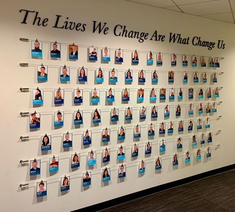 Employee Picture Wall, Hr Office Decor Ideas, Office Wall Graphics, Office Wall Design, Staff Room, Interactive Walls, Office Space Design, Picture Boards, Wall Of Fame