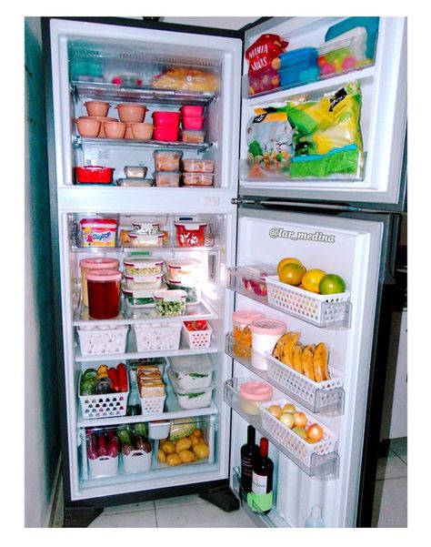 Small Refrigerator Organization, Small Fridge Organization, Refrigerator Ideas, Simple Living Room Decor, Kitchen Organisation, Refrigerator Organization, Fridge Organization, Art Decor Diy, Home Organisation