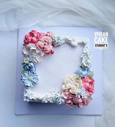 Square Flower Cake, Floral Cake Birthday, Golden Wedding Anniversary Cake, Blossom Cake, Cake Floral, Christmas Themed Cake, Mini Pastel, Buttercream Flower Cake, Birthday Cake With Flowers