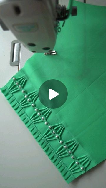 Simple Sewing Tutorial, Smocking Tutorial, Dress Patterns Diy, Sewing Easy Diy, Sewing Tutorials Clothes, Sewing Crafts Tutorials, Fashion Sewing Tutorials, Sewing Alterations, Couture Sewing Techniques